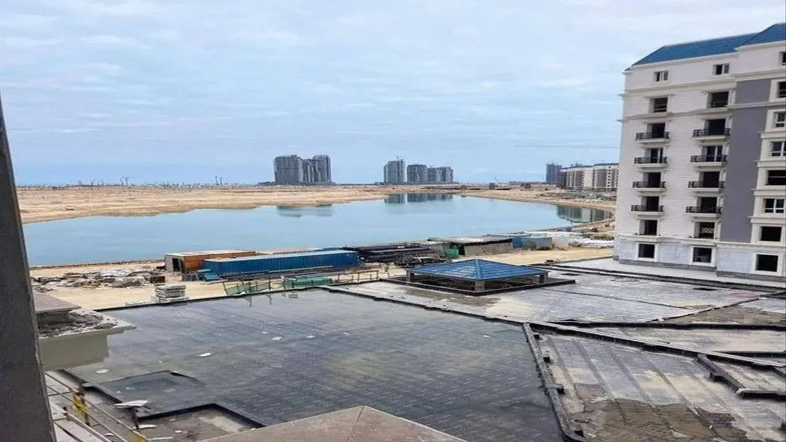 For sale, an apartment on the lagoon, ready for im