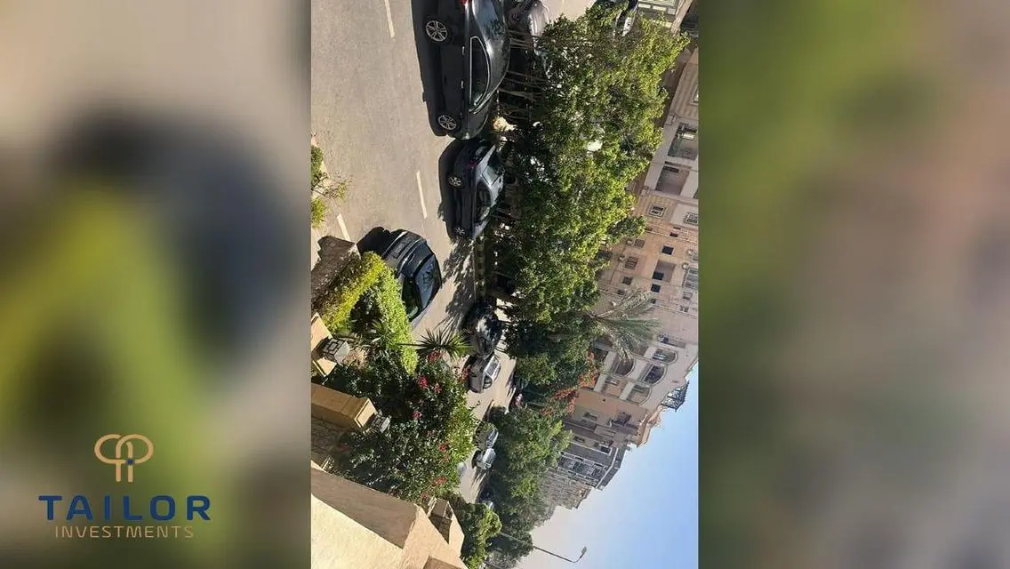 شقه للبيع بغرب ارابيلا التجمع الخامس فى اميز موقع