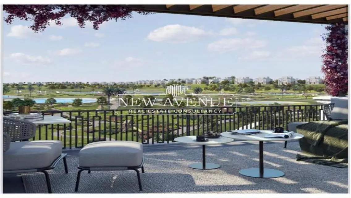 Last Phase Overlooking The Park - Hyde park