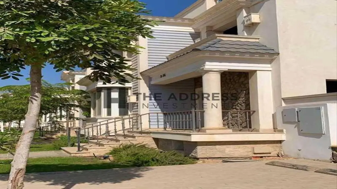 villa 360sqm + garden installment 8 years 10%DP