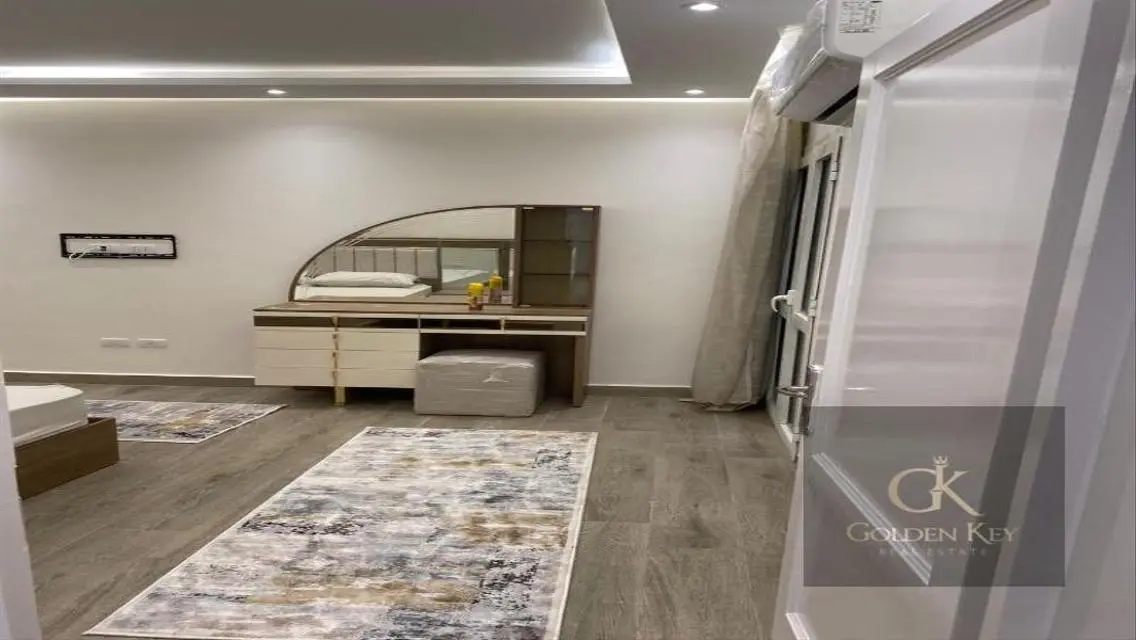 Super Lux Apartment in Rehab City