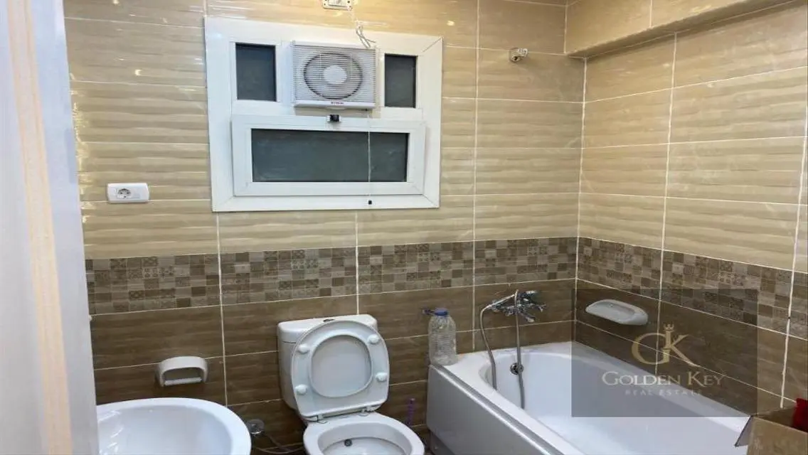 Super Lux Apartment in Rehab City
