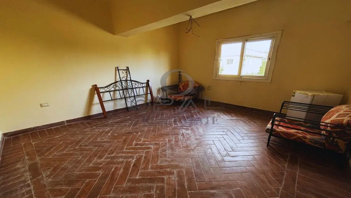 -Villa for sale  in Beverly Hills  -Land : 590 m2