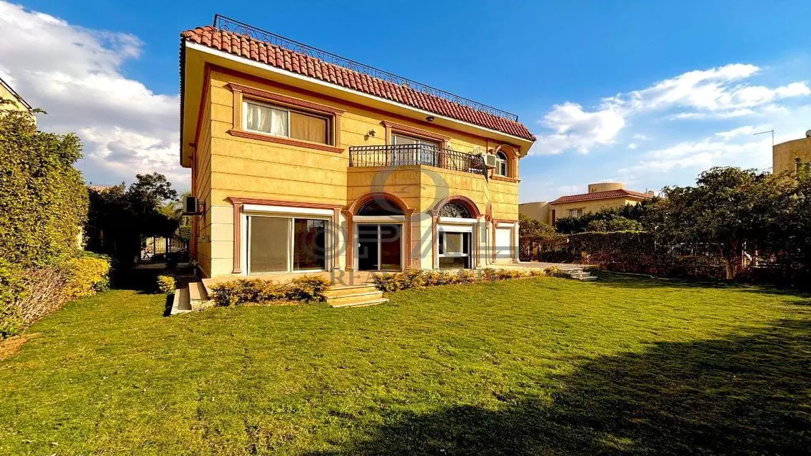 -Villa for sale  in Beverly Hills  -Land : 590 m2
