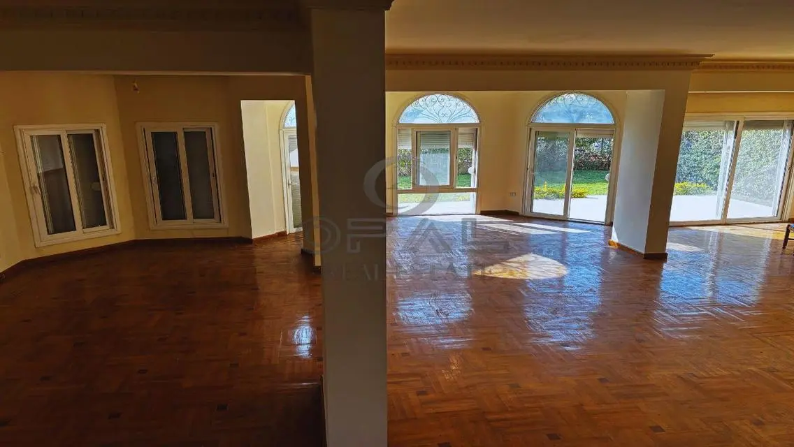 -Villa for sale  in Beverly Hills  -Land : 590 m2