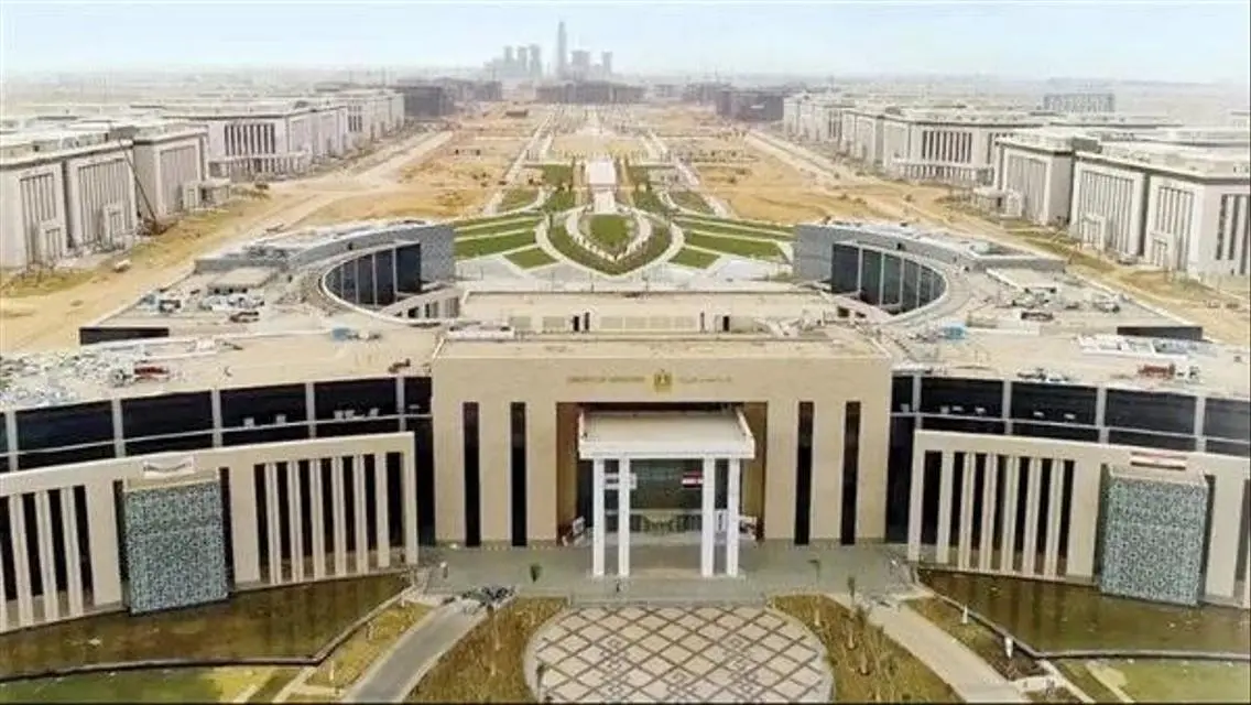 مكتب 40 متر مقدم 300 الف في العاصمة الادارية