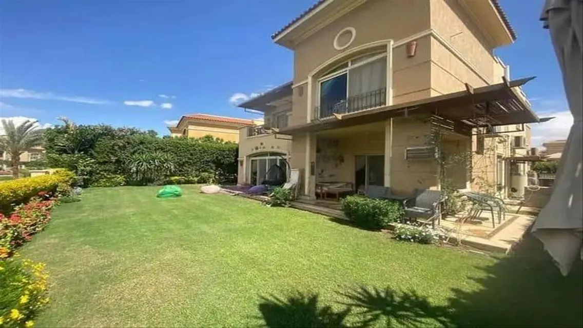 Luxury Apartment in Stone Park