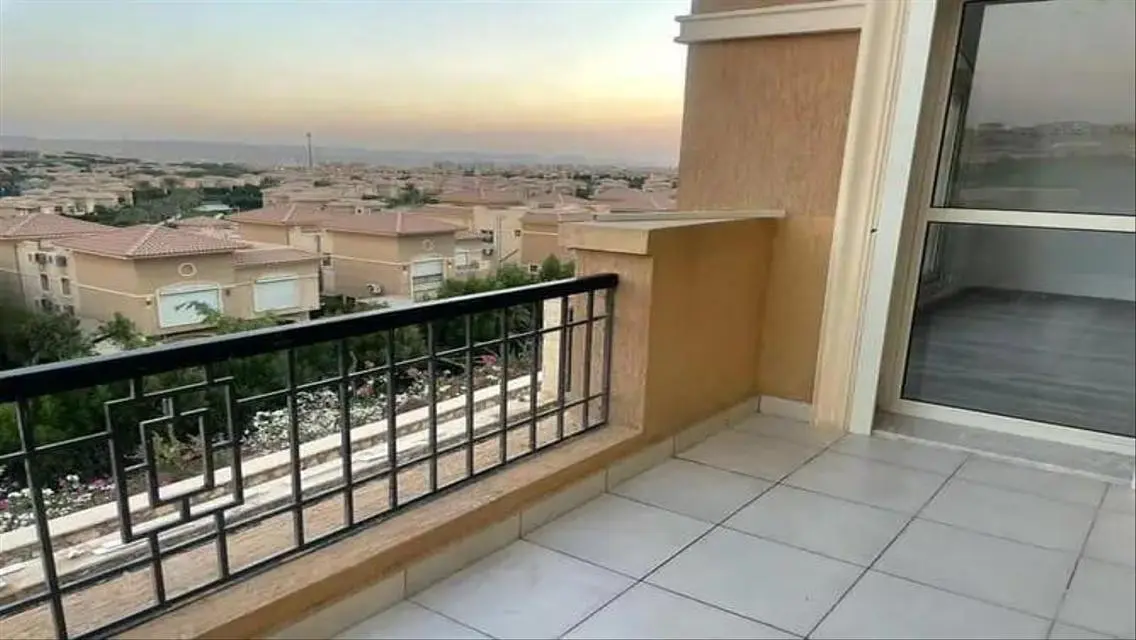 Luxury Apartment in Stone Park