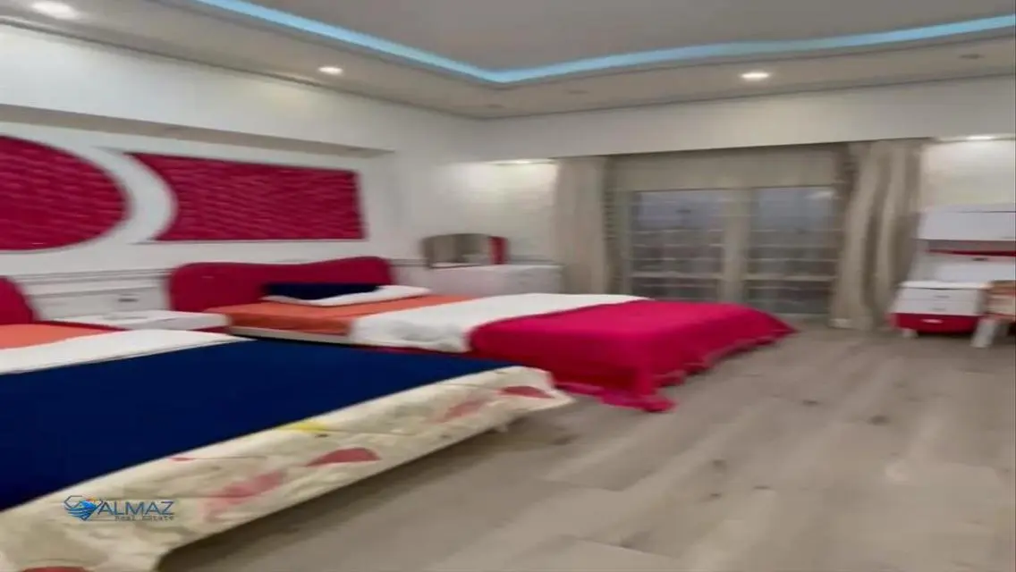 Luxury Apartment for Sale in E8613-D-7
