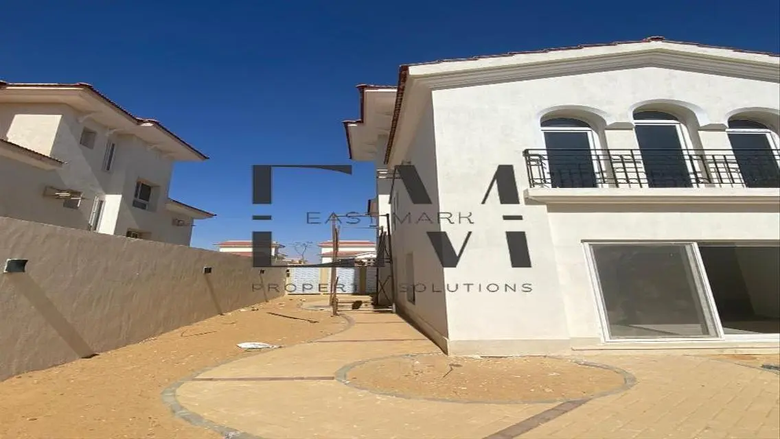 Villa for Rent in Maqsed Compound - New Cairo