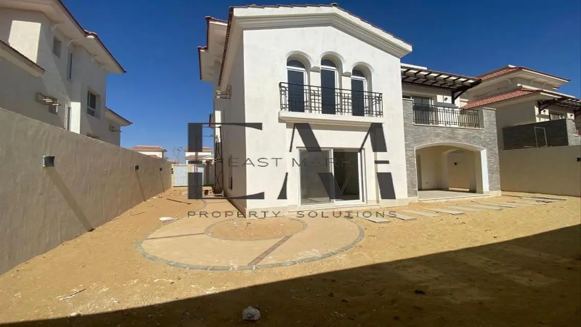 Villa for Rent in Maqsed Compound - New Cairo