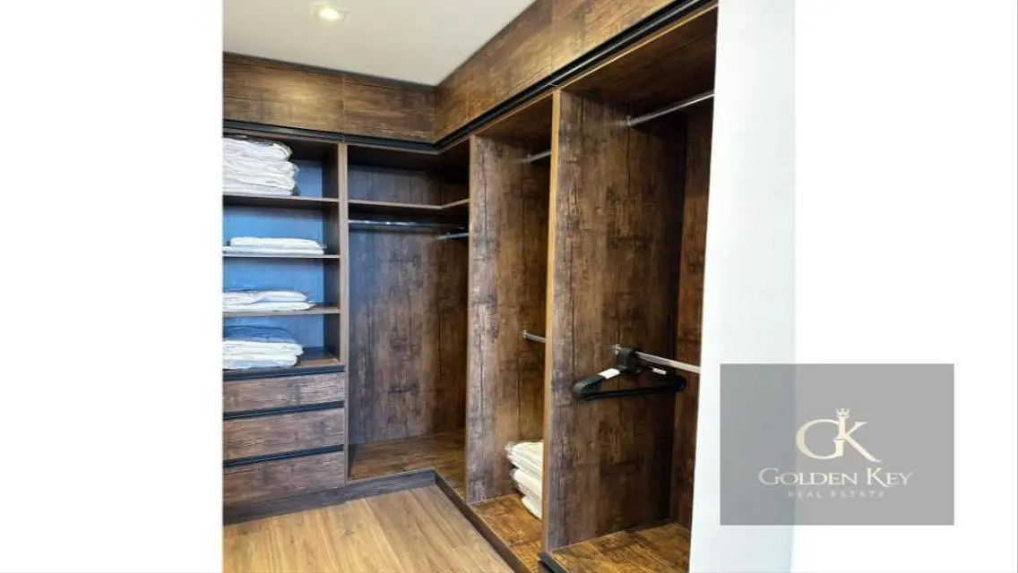 New Modern furnished Apartment 3BR in Rehab City .