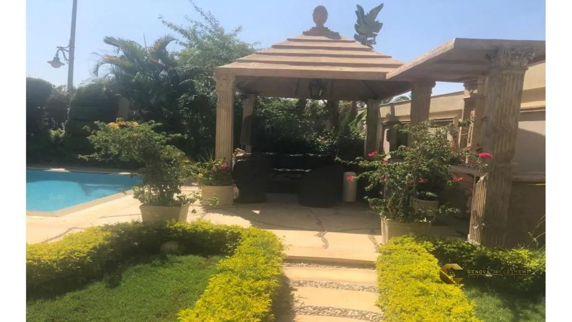 A palace for sale in Royal city