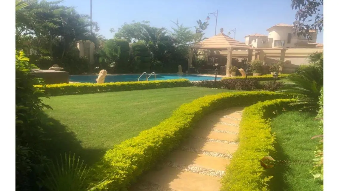 A palace for sale in Royal city