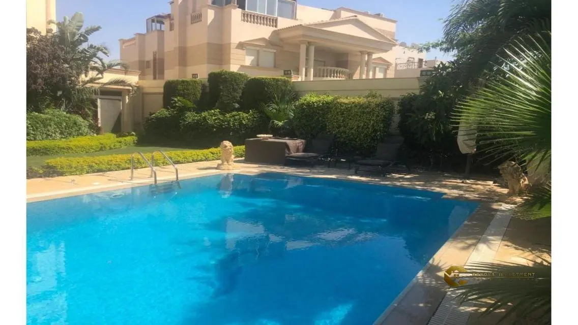 A palace for sale in Royal city