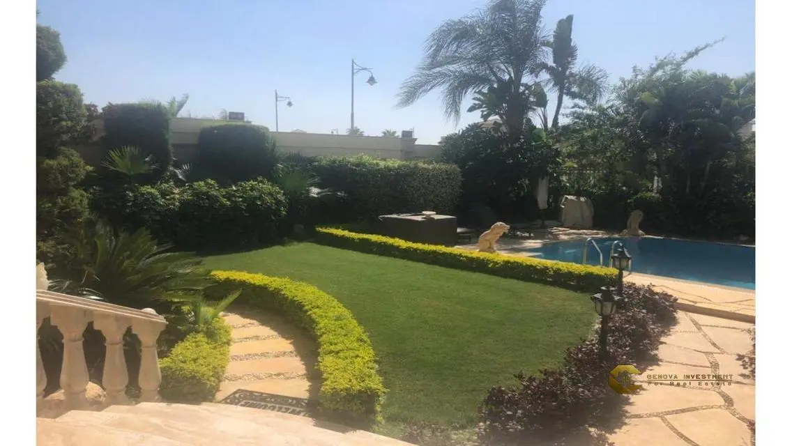 A palace for sale in Royal city