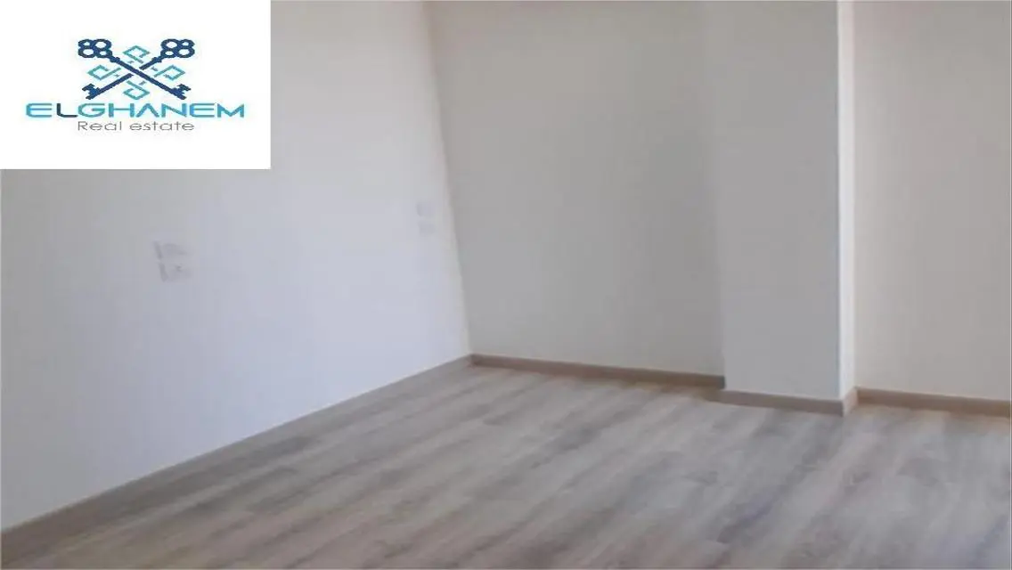 Townhouse Corner Super Lux finishing