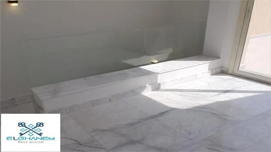 Townhouse Corner Super Lux finishing
