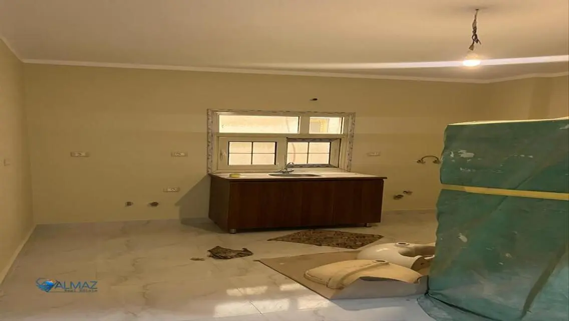 Apartment for ren the East Academy Villas