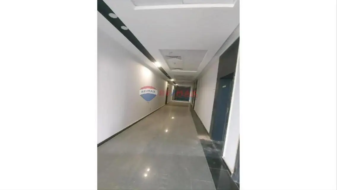عيادة اول استخدام في Hale Town بالم هيلز اكتوبر