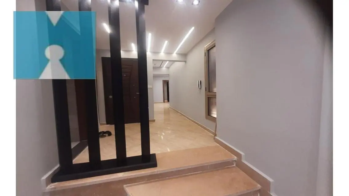 شقه اول سكن 171 متر ارضي بحديقه في اوبرا سيتي