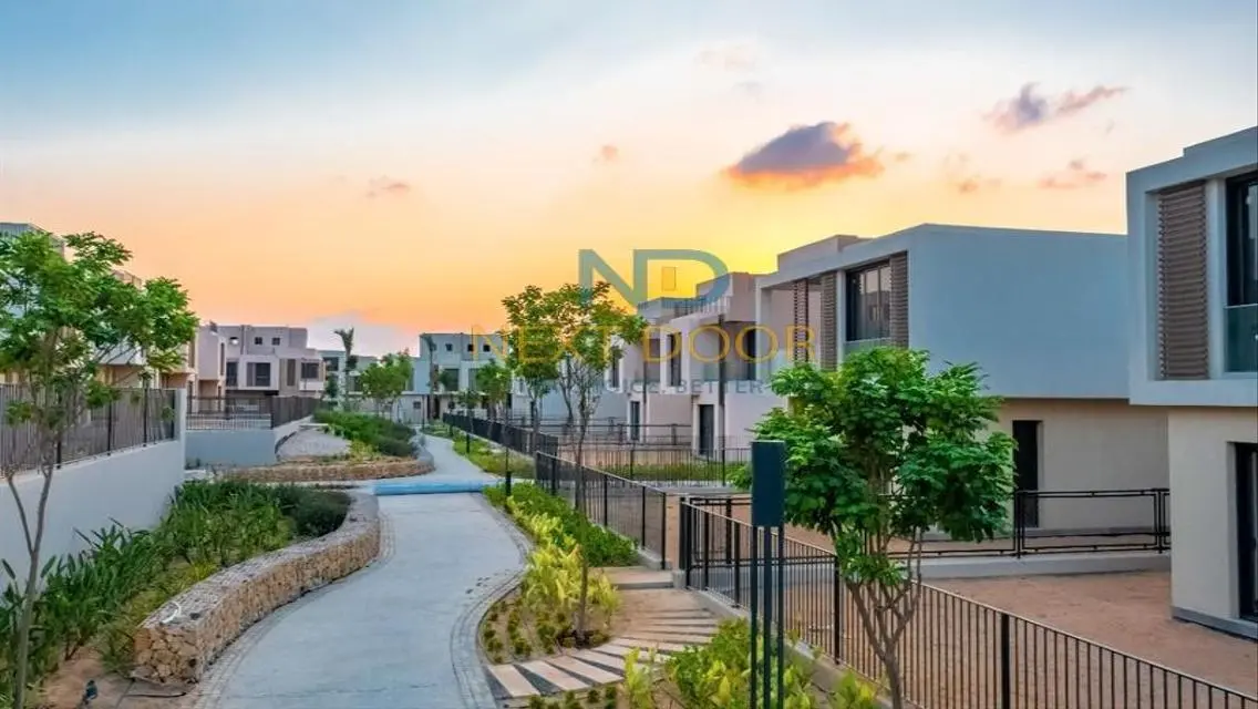 Apartment in Sodic East with Prime location