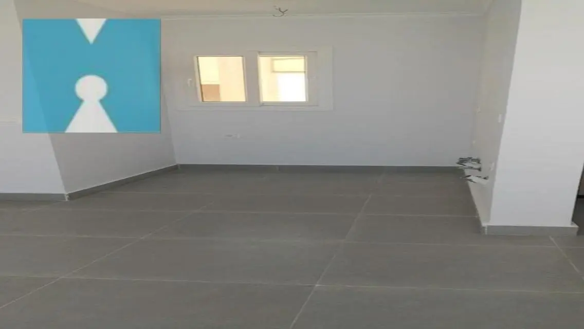 شاليه في الساحل الشمالي اطلالة كاملة علي البحر