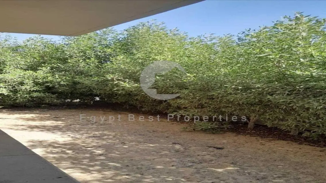 للبيع شقة ارضي بحديقه لقطةبكمبوند مراكز مول العرب