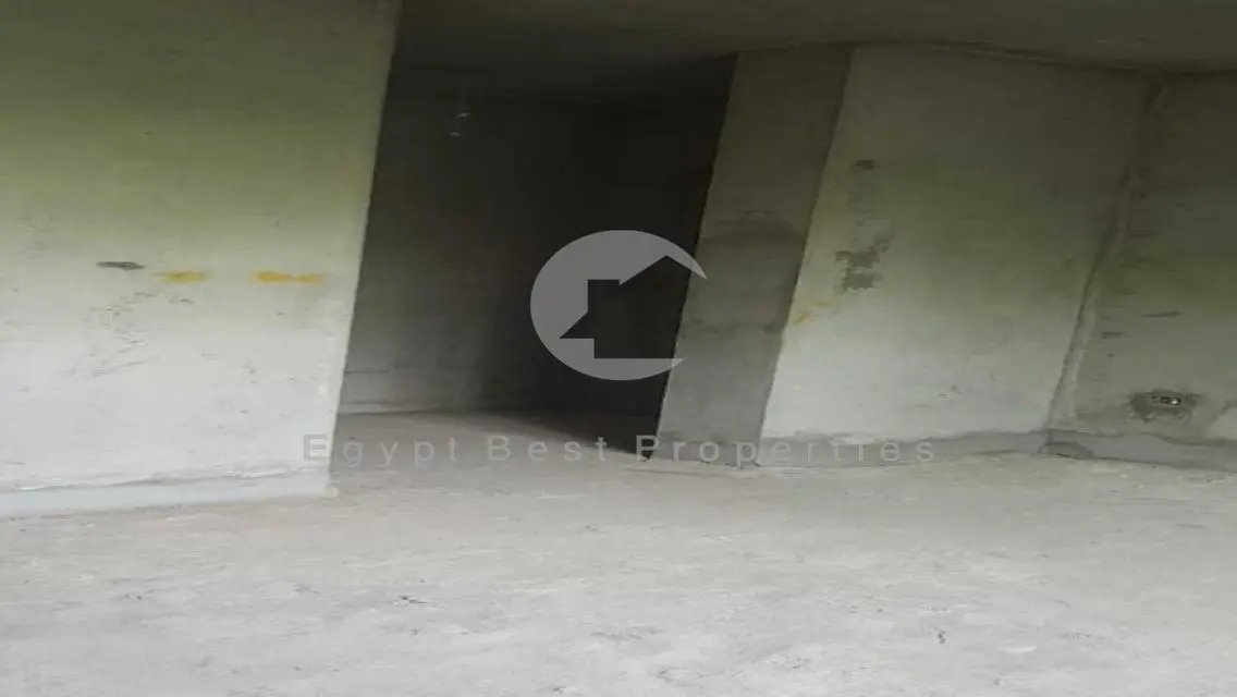 للبيع شقة ارضي بحديقه لقطةبكمبوند مراكز مول العرب