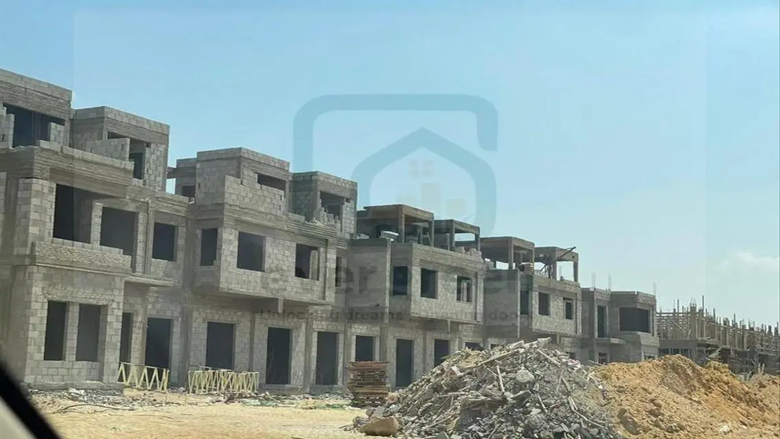 Prime Twin house in V Levels ins. over10Y DP 1.15M