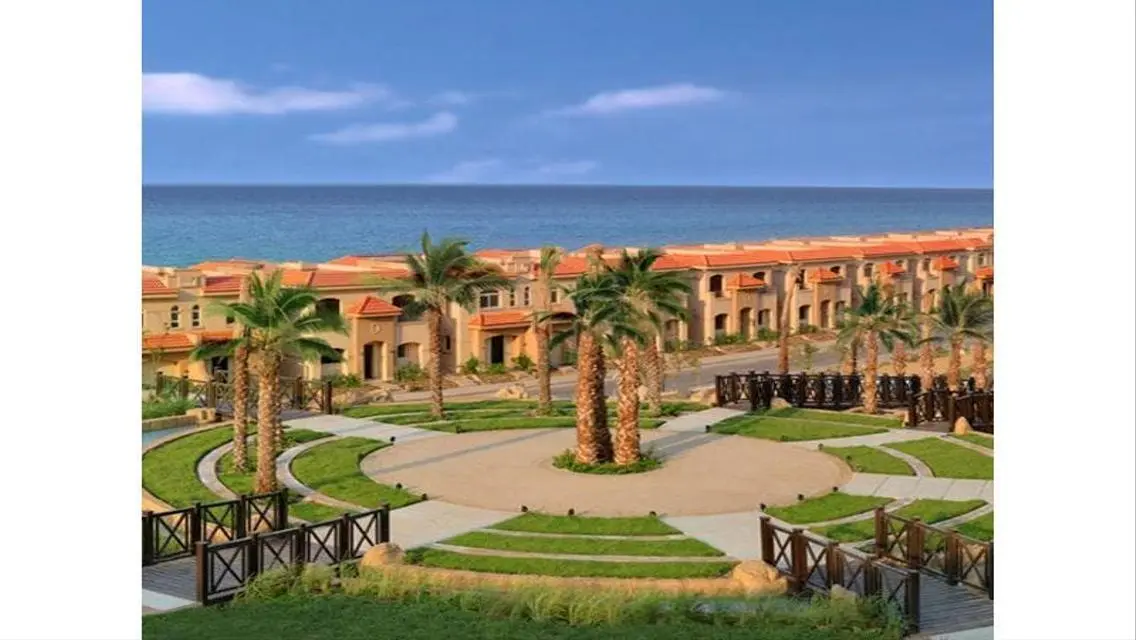 شاليه بحديقه خاصه للبيع فيو حمام سباحه 275,000
