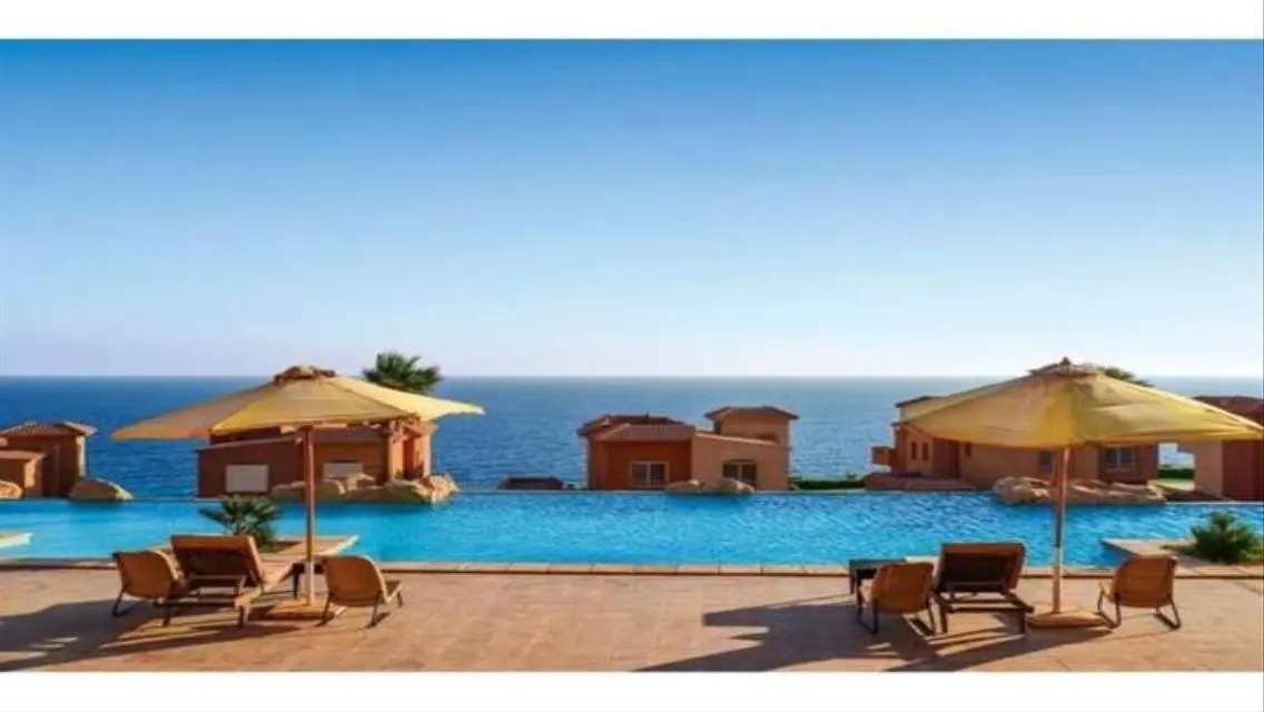شاليه بحديقه خاصه للبيع فيو حمام سباحه 275,000