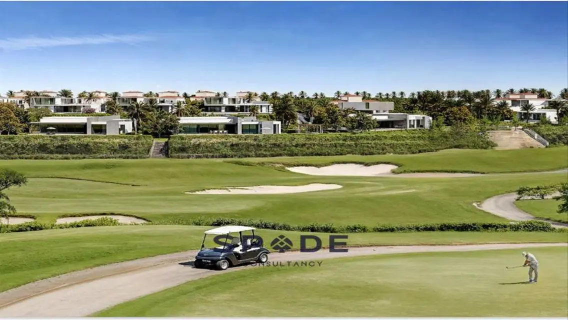 Golf villa very prime location overlooking golf