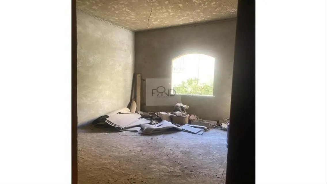 شقة للبيع بجنوب الاكاديمية نصف تشطيب بسعر لقطة