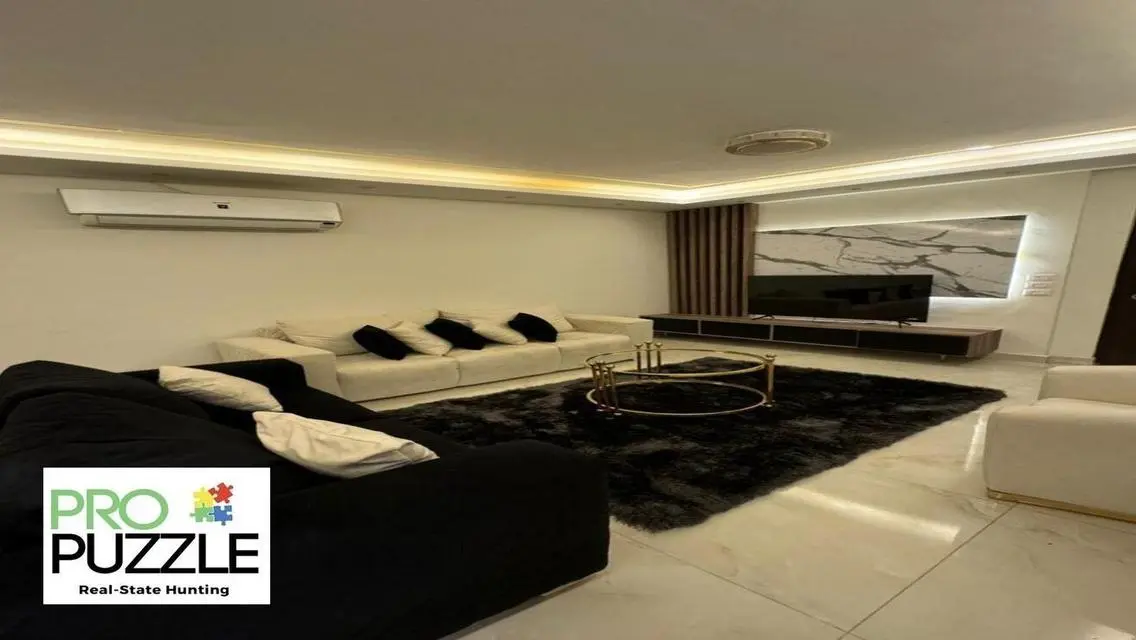 Apartment for Rent in The Square
