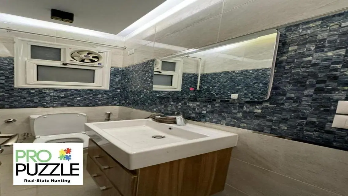 Apartment for Rent in The Square