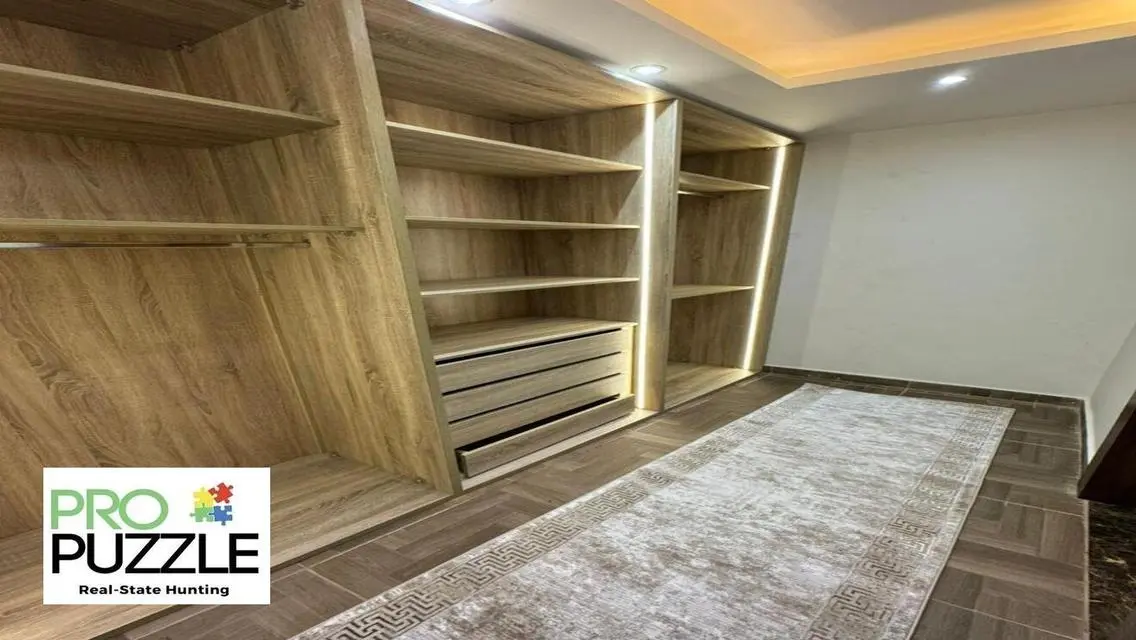Apartment for Rent in The Square