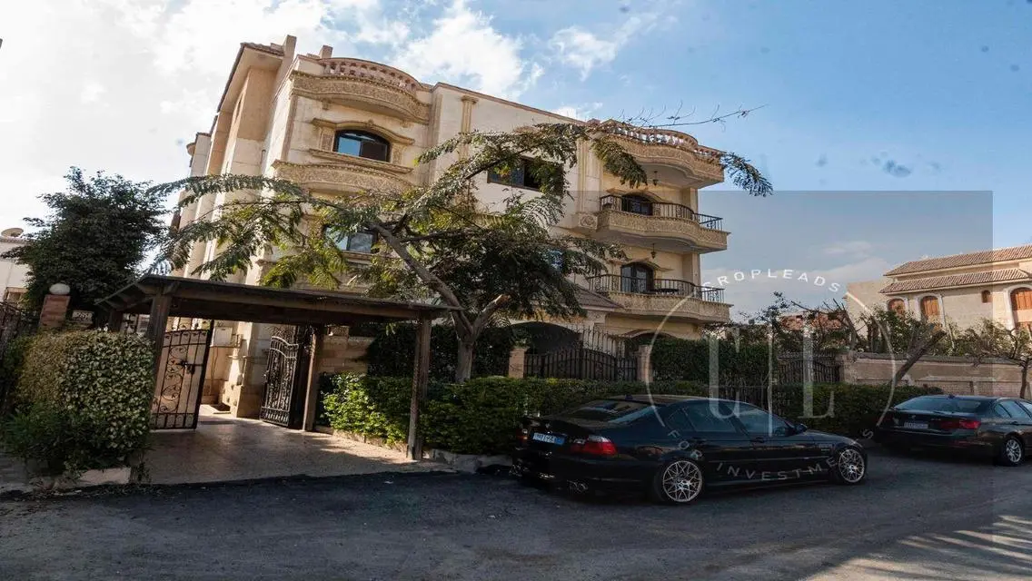 فيلا مقسمه شقق تشطيب كامل الحي المتميز 6 اكتوبر