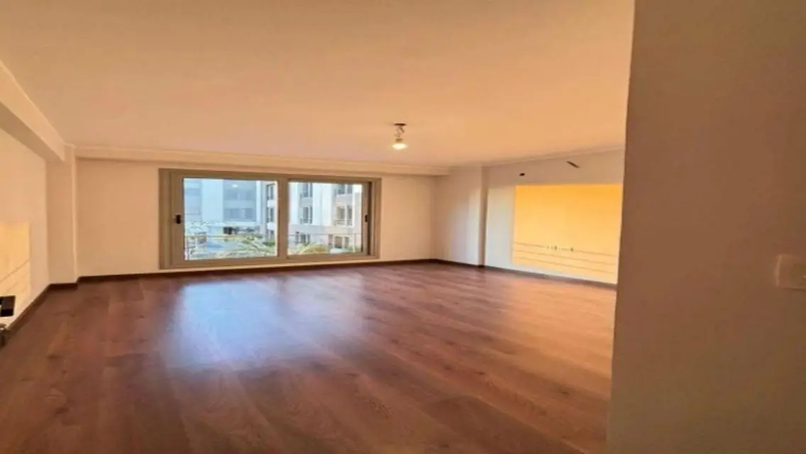 Luxury Apartment in Family-Friendly Towers