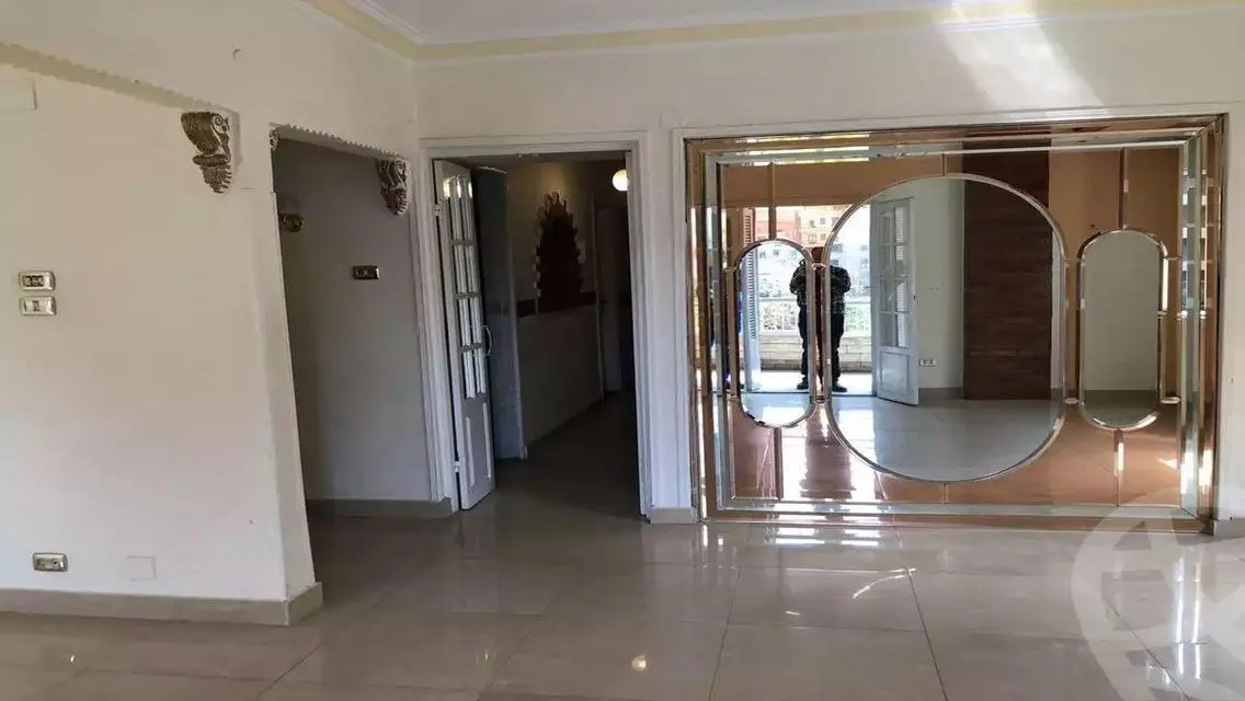 شقةمن أرقي واميز مواقع مصر الجديدة قريبةمن الخدمات