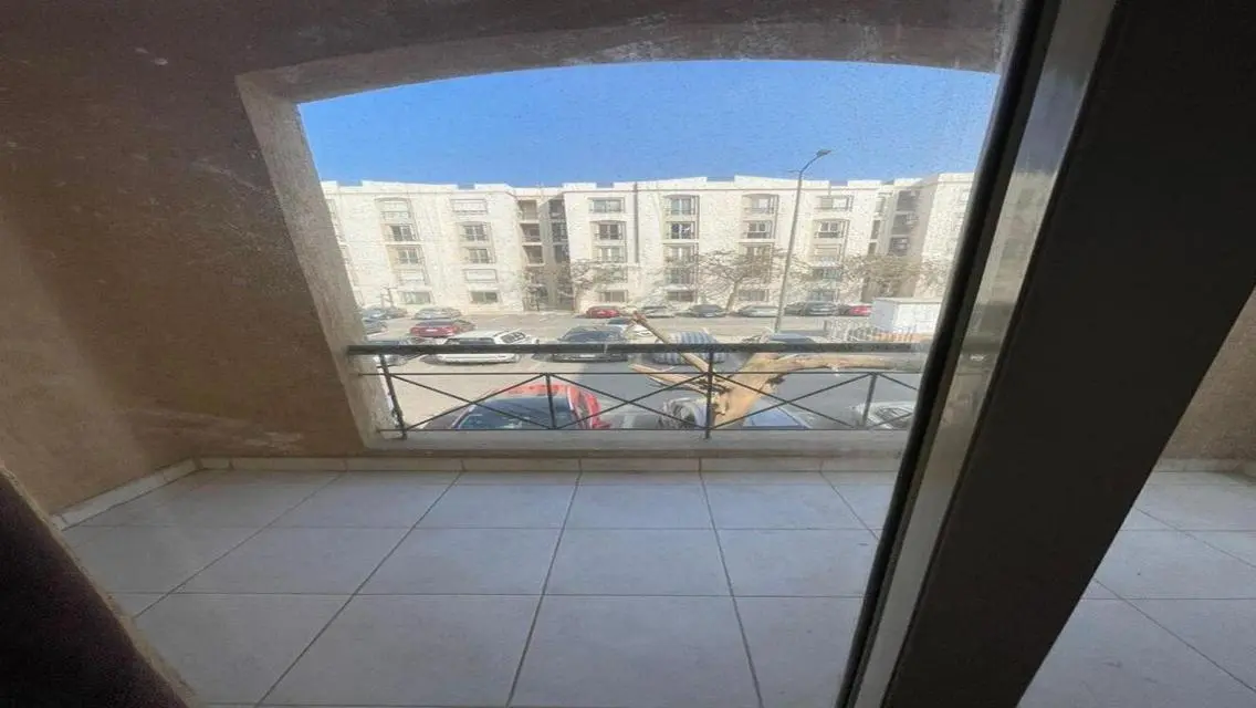 فرصة للايجار بالرحاب خطوات للسوق ١٥٥م