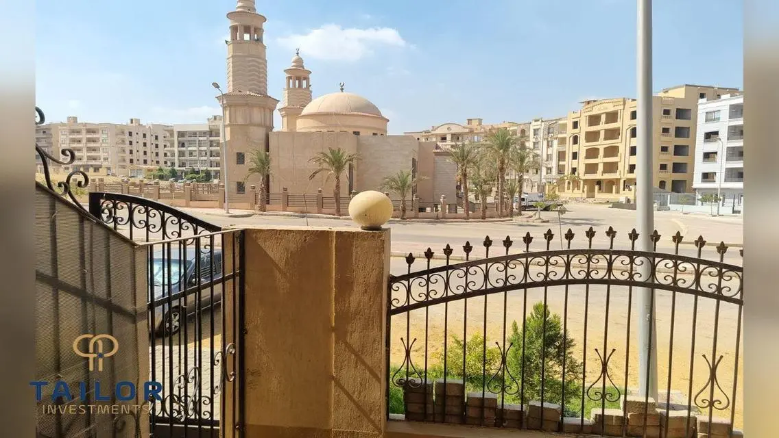 شقة 158 متر ارضي مرتفع + 110 متر حديقة خاصة كبيرة