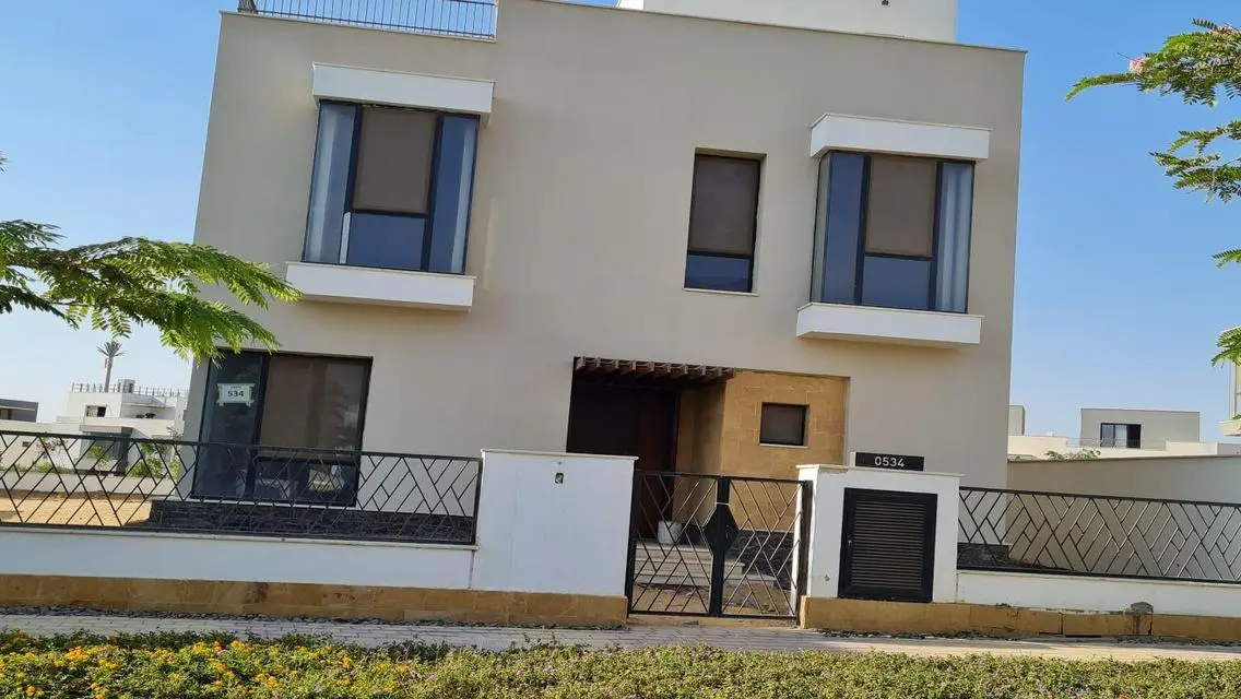 توين هاوس متشطب بالفرش للبيع في Villette