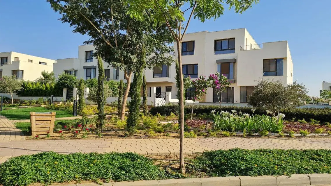 توين هاوس متشطب بالفرش للبيع في Villette