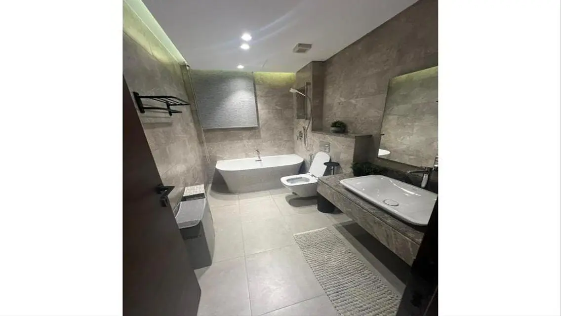 Modern furnished ground floor with garden