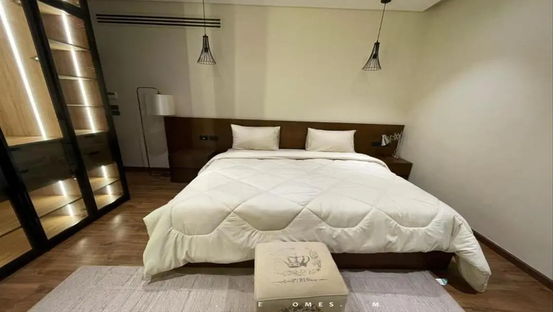 Modern furnished ground floor with garden