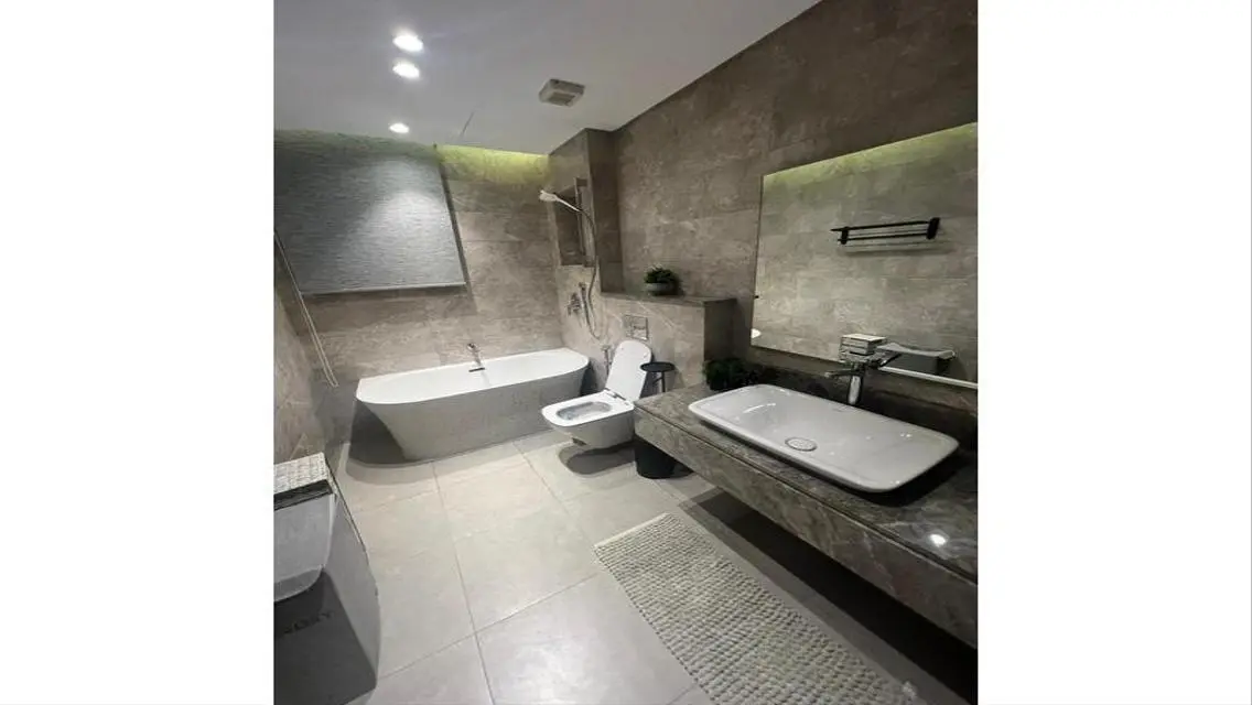 Modern furnished ground floor with garden