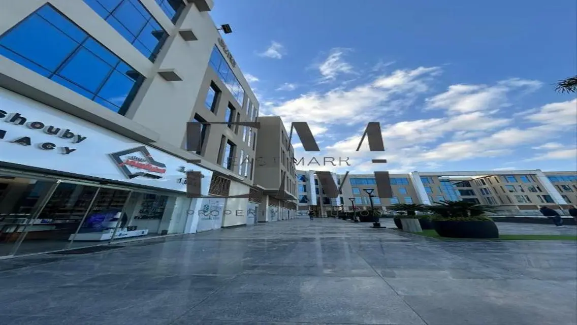 محل RETAIL للإيجار في مركز إيتيرنا الصحي (ميفيدا)