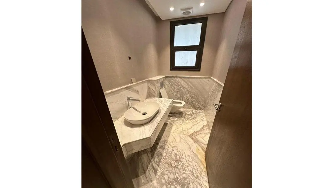 First residence - Distinctive view