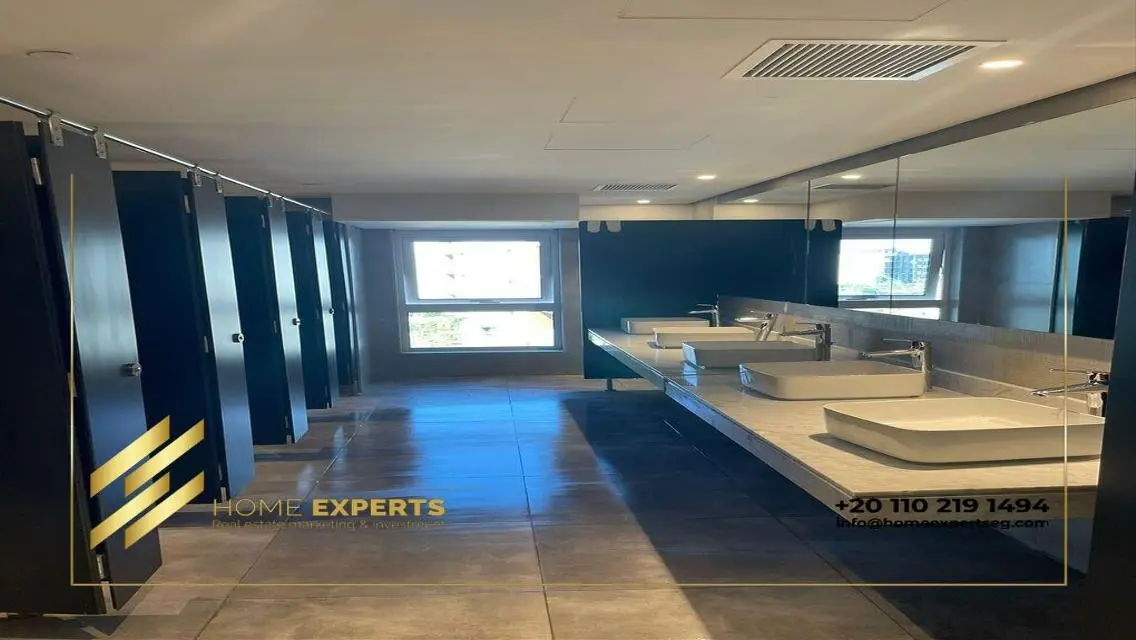 Modern Studio with Ample Space in Prime Location